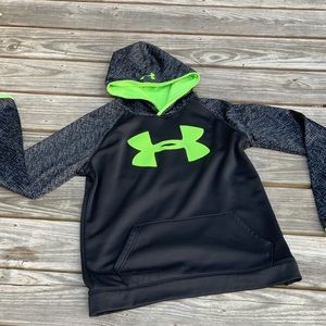 YXL Under Armour Hoodie (boys)